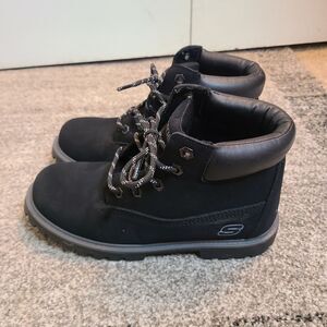 Sketchers black size 5 steel toe boots like new